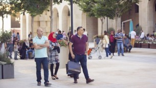 المركز التجاري  في روابي ’كيو سنتر’.  (Courtesy)