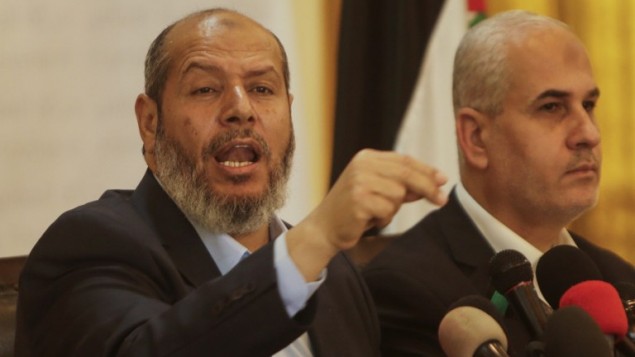 المسؤول في حركة حماس الإسلامية الفلسطينية، خليل الحية، يعقد مؤتمرا صحفيا في 18 أبريل، 2017، في مدينة غزة. (AFP PHOTO / MAHMUD HAMS) المسؤول في حركة حماس الإسلامية الفلسطينية، خليل الحية، يعقد مؤتمرا صحفيا في 18 أبريل، 2017، في مدينة غزة. (AFP PHOTO / MAHMUD HAMS)