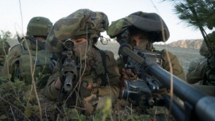 افراد وحدة ’ايغوز’ يشاركون في تدريب عسكري في قبرص، يونيو 2017 (IDF Spokesperson’s Unit)