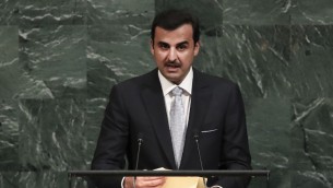 امير قطر الشيخ تميم بن حمد ال ثاني خلال خطابه امام الجمعية العامة للامم المتحدة في نيويورك، 19 سبتمبر 2017 (DREW ANGERER / GETTY IMAGES NORTH AMERICA / AFP)