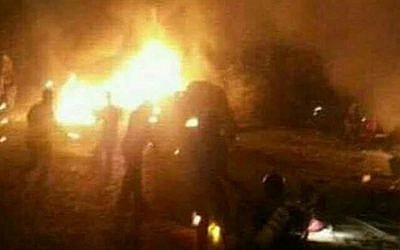 صورة للتوضيح: مرفق سوري يقال أن الطائرات الإسرائيلية هاجمته في وقت مبكر يوم الخميس 7 سبتمبر 2017. (screen capture: Twitter) صورة للتوضيح: مرفق سوري يقال أن الطائرات الإسرائيلية هاجمته في وقت مبكر يوم الخميس 7 سبتمبر 2017. (screen capture: Twitter)