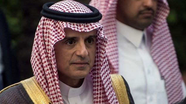 وزير الخارجية السعودي عادل الجبير يصل جلسة للجامعة العربية في القاهرة، 19 نوفمبر 2017 (AFP PHOTO / KHALED DESOUKI)