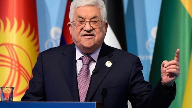 رئيس السلطة الفلسطينية محمود عباس خلال مؤتمر صحفي بعد قمة منظمة التعاون الإسلامي في اسطنبول، 13 ديسمبر 2017 (AFP Photo/Yasin Akgul)