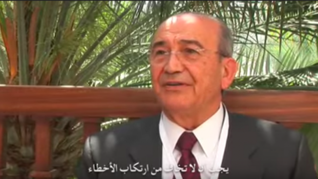 رجل الاعمال الفلسطيني صبيح المصري خلال مقابلة عام 2010 (screen cpature: YouTube via Wambda)