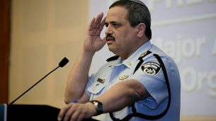 المفوض العام للشرطة روني الشيخ يلقي كلمة أمام الاجتماع السنوي لمؤتمر رؤساء المنظمات اليهودية الكبرى في القدس، 20 فبراير، 2018. (Avi Hayoun / Conference of Presidents)