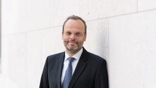 المبعوث الألماني الخاص المعني بمعاداة السامية فيليكس كلاين. (Courtesy German Interior Ministry)