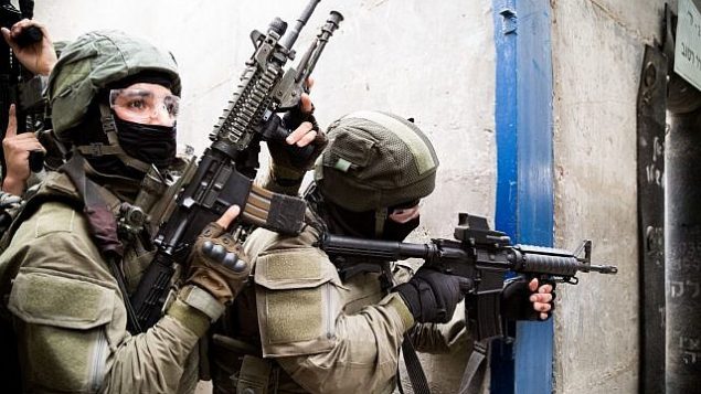 توضيحية: وحدة نخبة في شرطة حرس الحدود الإسرائيلية تشارك في مناورة في مركز التدريب على مكافحة الإرهاب التابع للجيش الإسرائيلي بالقرب من مدينة موديعين في وسط إسرائيل. (ألشرطة الإسرائيلية)