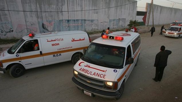صورة توضيحية لسيارات اسعاف فلسطينية (Abed Rahim Khatib/ FLASH90) صورة توضيحية لسيارات اسعاف فلسطينية (Abed Rahim Khatib/ FLASH90)