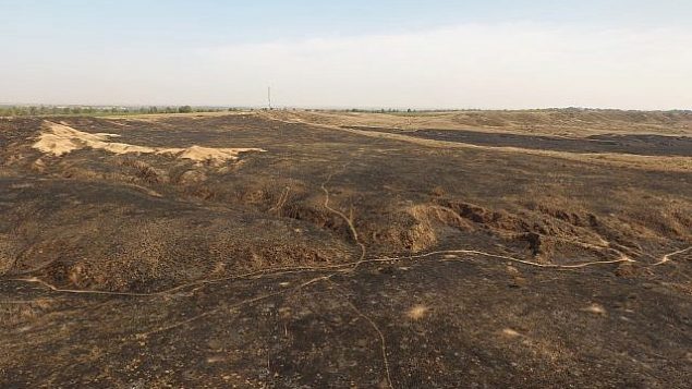 صور هوائية للدمار الهائل الناتج عن الطائرات الورقية المشتعلة الصادرة من غزة في محمية بئيري الطبيعية بالقرب من غزة (DRONEIMAGEBANK)