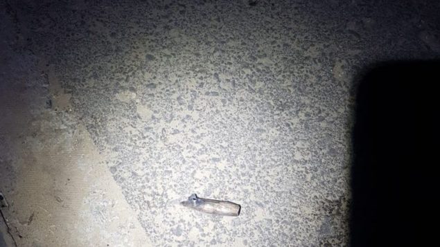 رصاصة من غزة اصابت جدار في بلدة سديروت جنوب اسرائيل، 28 مايو 2018 (Sderot Municipality) رصاصة من غزة اصابت جدار في بلدة سديروت جنوب اسرائيل، 28 مايو 2018 (Sderot Municipality)