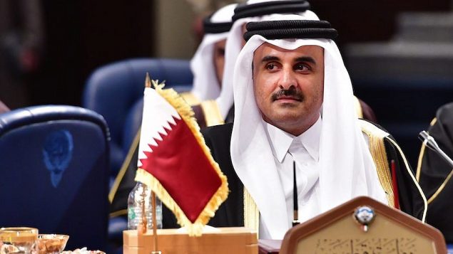 أمير قطر، الشبخ تميم بن حمد آل ثاني يشارك في قمة مجلس التعاون الخليجي في قصر  بيان في الكويت، 5 ديسمبر، 2017. (Giuseppe CACACE / AFP)