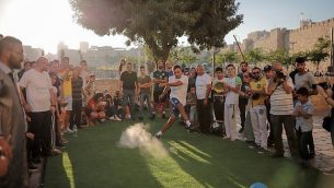 بعض ضربات الجزاء في حدث ’كلّنا القدس‘، الذي أقيم قبل مباراة كأس العالم لكرة القدم ليلة الاثنين (Courtesy Ricky Rachman)