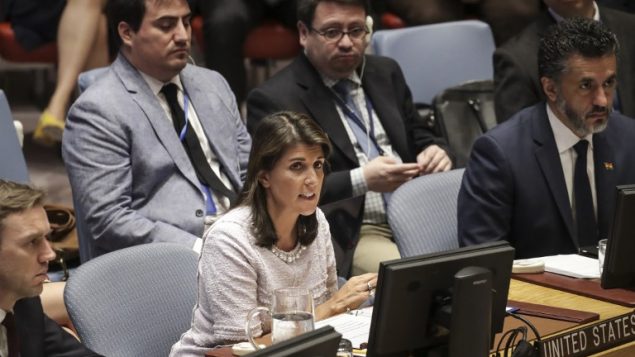 السفيرة الامريكية الى الأمم المتحدة نيكي هايلي خلال جلسة لمجلس الأمن الدولي في مقر الأمم المتحدة في نيويورك، 24 يوليو 2018 (Drew Angerer/Getty Images/AFP)