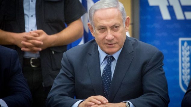 رئيس الوزراء بينيامين نتنياهو يترأس اجتماع فصيل حزب ’الليكود’ في الكنيست، 16 يوليو 2018 (Miriam Alster/Flash90)