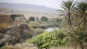 نهر الاردن كما يظهر من منطقة نهارايم، والتي تُعرف بالباقورة باللغة العربية، في شمال إسرائيل، 22 أكتوبر، 2018. (AP Photo/Ariel Schalit)
