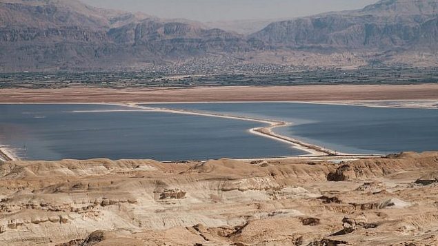 منظر للبحر الميت في جنوب إسرائيل، في 18 أكتوبر، 2017. (Yaniv Nadav/Flash90)