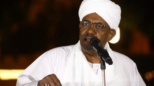 الرئيس السوداني عمر الشير يقدم خطاب في القصر الرئاسي في الخرطوم، 3 يناير 2019 (Ashraf Shazly/AFP)