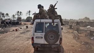 قوات حكومة جنوب السودان، 12 يناير 2014 (AP/Mackenzie Knowles-Coursin, File)