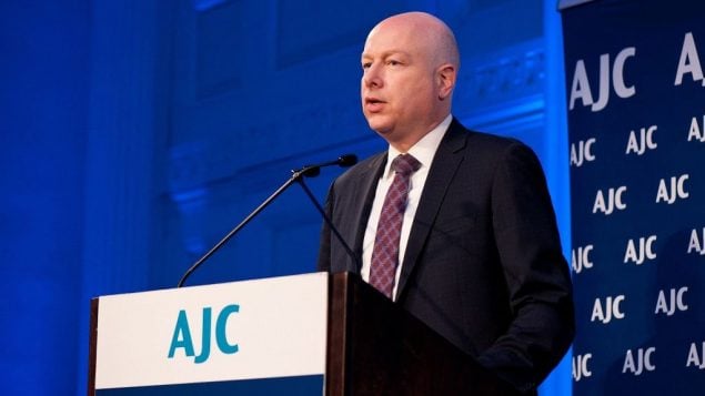 مبعوث الرئيس الأمريكي إلى الشرق الأوسط، جيسون غرينبلات، يلقي كلمة في مأدبة غداء الربيع التي ينظمها  ’مجلس القيادة النسائية’ التابع للجنة اليهودية الأمريكية في 24 أبريل، 2018 في نيويورك.  (Courtesy / Ellen Dubin Photography)