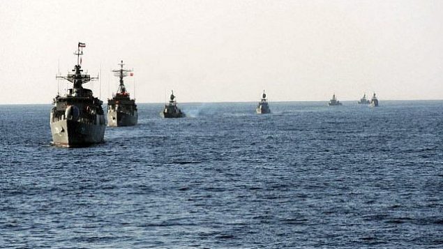 توضيحية: تدريب للبحرية الإيرانية في عام 2011. (CC BY, Mohammad Sadegh Heydari, Wikimedia Commons)