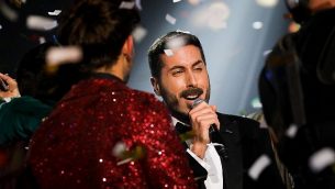 كوبي ماريمي، الفائز ببرنامج تلفزيون الواقع ’رايزينغ ستار’ خلال النهائي في 12 فبراير، 2019.  (Noam Revkin Fenton/Flash90)