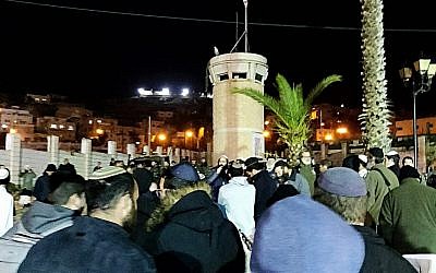 اسرائيليون يحتجون في الخليل على قتل أوري انسباخر، 9 فبراير 2019 (Courtesy: Elimelech Karzan)