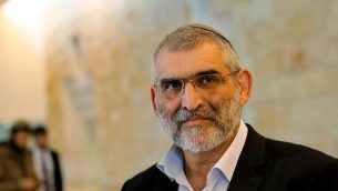 زعيم حزب ’عوتسما يهوديت’، ميخائيل بن آري، يحضر جلسة في لمحكمة العليا في القدس في 14 مارس، 2019، بشأن السماح له بخوض الإنتخابات للكنيست. ( GIL COHEN-MAGEN / AFP)