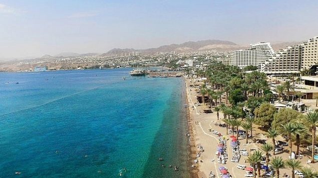 صورة من الجو لمدينة إيلات الساحلية، 21 أكتوبر، 2015.  (Moshe Shai/Flash90)