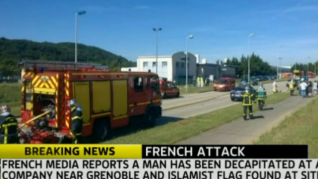 مشهد للهجوم المعاد للسامية في غرونوبل، فرنسا، 26 يونيو 2015 (لقطة شاشة Sky News)