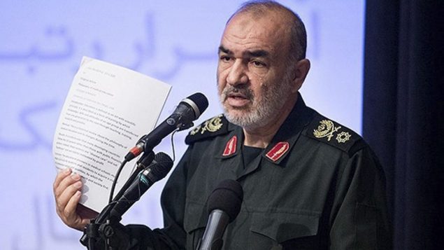 حسين سلامي يتحدث خلال لقاء في طهران، في صورة بدون تاريخ صدرت عن موقع الحرس الثوري الإيراني (Sepahnews via AP)
