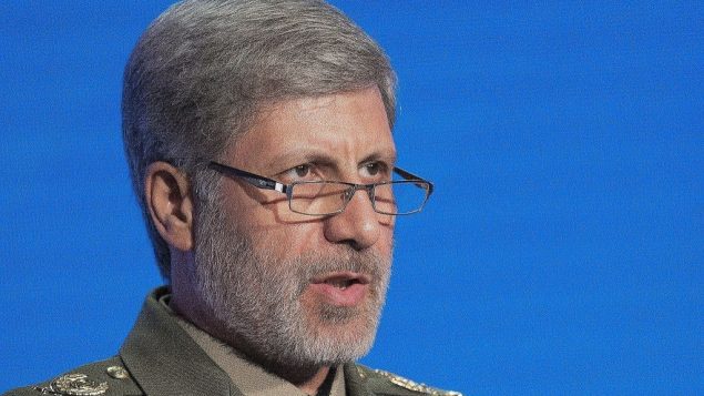 وزير الدفاع الإيراني أمير حاتمي يتحدث في مؤتمر حول الأمن الدولي في موسكو، روسيا، 4 أبريل، 2018. (AP Photo/Alexander Zemlianichenko) وزير الدفاع الإيراني أمير حاتمي يتحدث في مؤتمر حول الأمن الدولي في موسكو، روسيا، 4 أبريل، 2018. (AP Photo/Alexander Zemlianichenko)