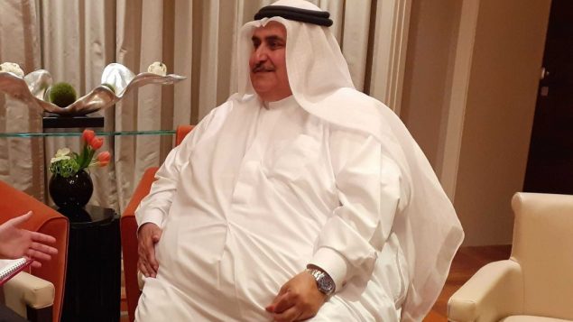 وزير الخارجية البحريني خالط بن أحمد آل خليفة يتحدث مع مراسل تايمز أوف اسرائيل رفائيل أهرين على هامش ورشة عمل ’السلام من اجل الازدهار’ في المنامة، 26 يونيو 2019 (Raphael Ahren/Times of Israel) وزير الخارجية البحريني خالط بن أحمد آل خليفة يتحدث مع مراسل تايمز أوف اسرائيل رفائيل أهرين على هامش ورشة عمل ’السلام من اجل الازدهار’ في المنامة، 26 يونيو 2019 (Raphael Ahren/Times of Israel)