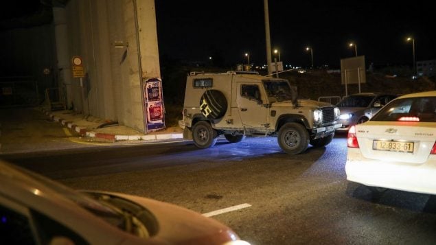ازمة سير في حاجز حزمة، بالقرب من موقع هجوم دهس مفترض، 7 يوليو 2019 (Hadas Parush/Flash90) ازمة سير في حاجز حزمة، بالقرب من موقع هجوم دهس مفترض، 7 يوليو 2019 (Hadas Parush/Flash90)