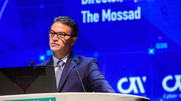 مدير الموساد يوسي كوهن خلال مؤتمر امن الكتروني في جامعة تل ابيب، 24 يونيو 2019 (Flash90)