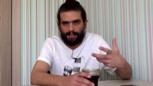مؤسس شبكة ’تيليغراس’ عاموس دوف سيلفر خلال مقابلة مع اذاعة ’كان’، 20 يوليو 2019 (Screen capture: YouTube)