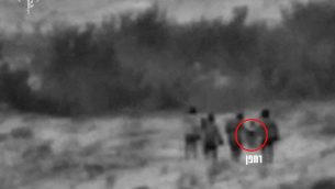 لقطات لما قال الجيش الإسرائيلي إنها عناصر إيرانية حاولت إطلاق طائرة مسيرة محملى بمتفجرات باتجاه شمال إسرائيل من بلدة سورية على الحدود بين سوريا وإسرائيل في 22 أغسطس، 2019. (Israel Defense Forces)