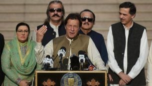 رئيس الوزراء الباكستاني عمران خان في اسلاماباد، 11 اكتوبر 2019 (AAMIR QURESHI / AFP)