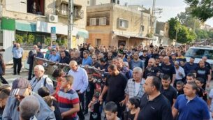 المئات يشاركون في مسيرة لإحياء الذكرى ال63 لمجزرة كفر قاسم، التي قتل فيها عناصر من شرطة حرس الحدود الإسرائيلية 48 شخصا من مواطني إسرائيل العرب، 29 أكتوبر، 2019.  (القائمة المشتركة)