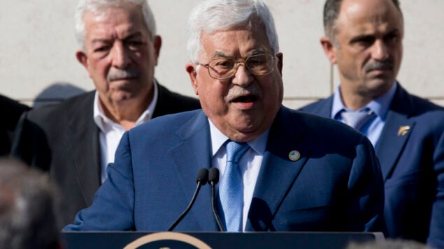 الرئيس الفلسطيني محمود عباس يلقي خطابا في مدينة رام الله بالضفة الغربية، 11 نوفمبر 2019. (Majdi Mohammed/AP)