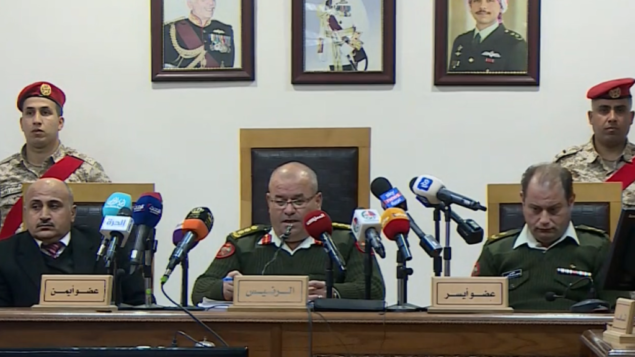القاضي علي مبيضين يقرأ حكم محكمة أمن الدولة الأردنية ضد المواطن الإسرائيلي قسطنين كوتوف، 13 يناير 2020. (Screenshot: Al Mamlaka TV)