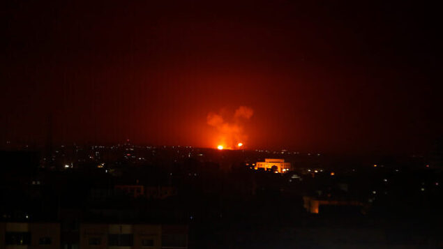 غارة جوية إسرائيلية على مدينة غزة فجر الإثنين، 24 فبراير، 2020. (AP Photo/Adel Hana)