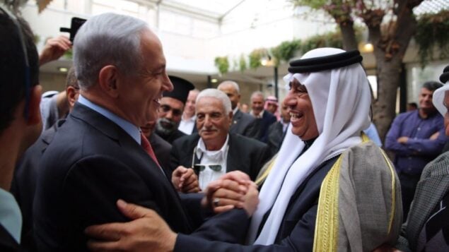 رئيس الوزراء بنيامين نتنياهو في لقاء مع القادة العرب الإسرائيليين، 23 مارس 2015 (Courtesy)