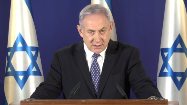 رئيس الوزراء بنيامين نتنياهو يدلي ببيان حول وباء الكورونا، 1 أبريل، 2020.  (Screen grab)