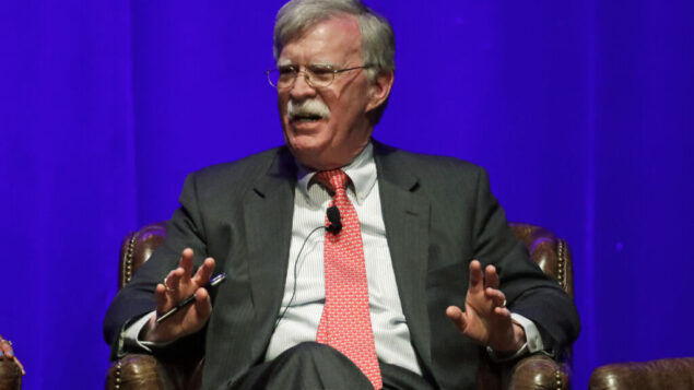 مستشار الأمن القومي الأمريكي السابق جون بولتون يتحدث في ناشفيل، تينيسي، 19 فبراير 2020 (AP Photo / Mark Humphrey، File)