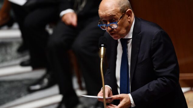 وزير الشؤون الأوروبية والخارجية الفرنسي جان إيف لودريان يحضر جلسة أسئلة للحكومة في الجمعية الوطنية الفرنسية في باريس، 8 يوليو 2020 (Christophe ARCHAMBAULT / AFP) وزير الشؤون الأوروبية والخارجية الفرنسي جان إيف لودريان يحضر جلسة أسئلة للحكومة في الجمعية الوطنية الفرنسية في باريس، 8 يوليو 2020 (Christophe ARCHAMBAULT / AFP)