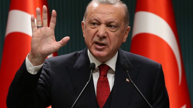 الرئيس التركي رجب طيب اردوغان خلال مؤتمر صحفي في انقرة، 21 سبتمبر 2020 (Adem ALTAN / AFP)