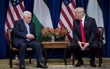 رئيس السلطة الفلسطينية محمود عباس والرئيس الأمريكي دونالد ترامب قبل اجتماع في فندق بالاس خلال الدورة 72 للجمعية العامة للأمم المتحدة في 20 سبتمبر 2017، في نيويورك. (AFP/Brendan Smialowski)