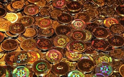 صورة توضيحية لعملات بيتكوين (Courtesy BitsofGold)