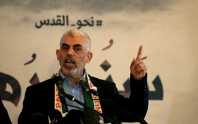 زعيم حركة حماس في قطاع غزة يحيى السنوار يتحدث خلال مؤتمر صحفي بمناسبة "يوم القدس" في مدينة غزة، 30 مايو، 2019. (Mohammed Abed / AFP) زعيم حركة حماس في قطاع غزة يحيى السنوار يتحدث خلال مؤتمر صحفي بمناسبة "يوم القدس" في مدينة غزة، 30 مايو، 2019. (Mohammed Abed / AFP)