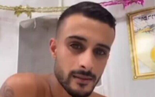 يارين شيرف ، المشتبه به باغتصاب فتاة تبلغ من العمر 13 عاما في أحد فنادق الحجر الصحي، في مقطع فيديو عبر الإنترنت. (via Facebook)